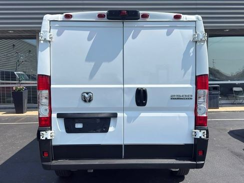 Used 2025 RAM ProMaster 2500 w/ Convenience Group FWD image 6