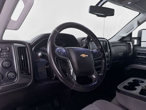 Used 2018 Chevrolet Silverado 2500 LT w/ LT Convenience Package image 9