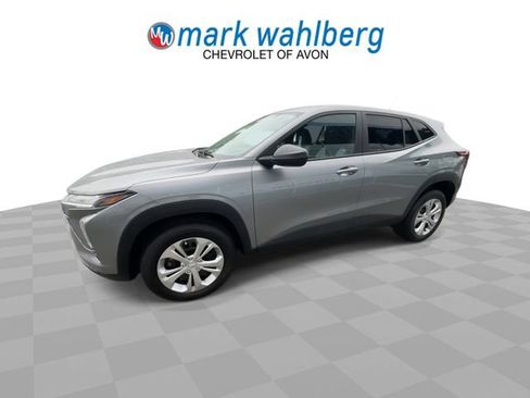 Certified 2024 Chevrolet Trax LS FWD image 4