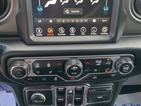 Used 2023 Jeep Wrangler Unlimited w/ Cold Weather Group AWD/4WD image 13