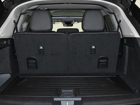 Used 2024 Acura MDX SH-AWD image 30