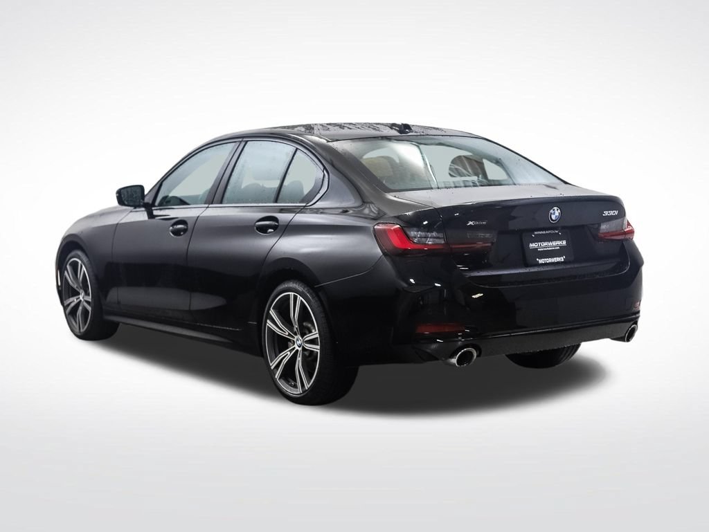 Certified 2023 BMW 330i xDrive Sedan w/ Premium Package AWD/4WD image 3