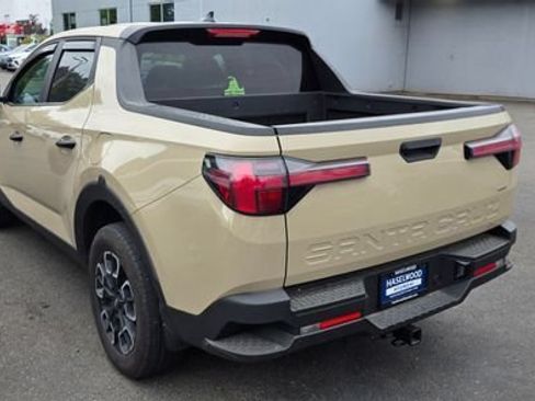 Used 2023 Hyundai Santa Cruz SEL AWD/4WD image 2