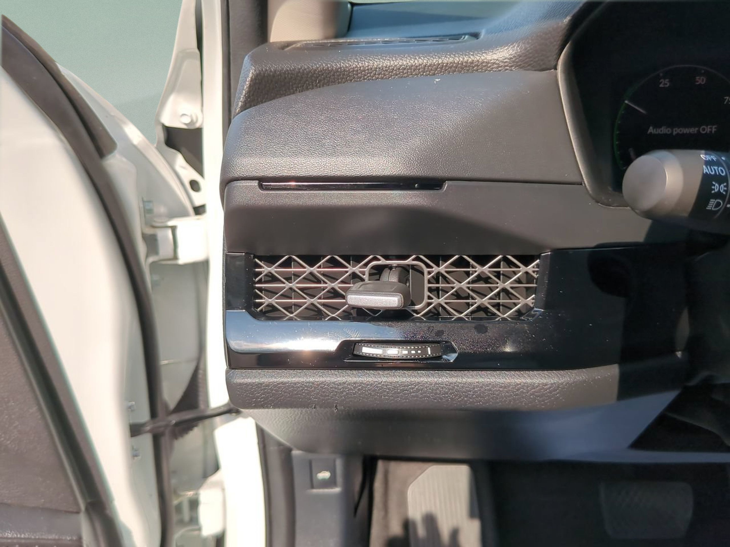 Used 2023 Honda Accord EX-L image 14