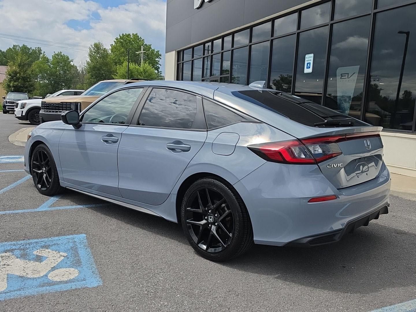 Used 2024 Honda Civic Sport image 3