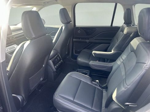 New 2026 Lincoln Aviator AWD image 9