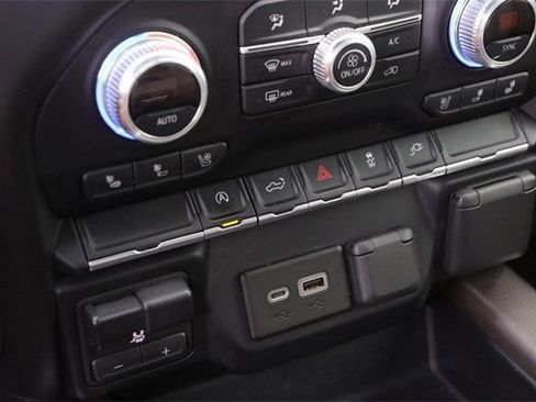 Used 2019 GMC Sierra 1500 SLT w/ SLT Premium Package image 19