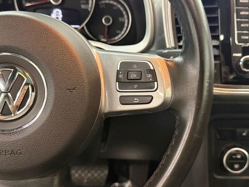 Used 2014 Volkswagen Beetle TDI image 24