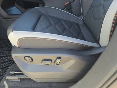 New 2026 Volkswagen Atlas Peak Edition image 19