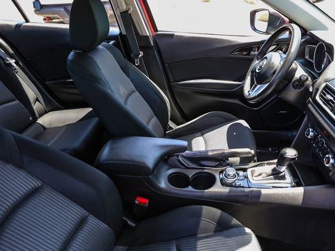 Used 2016 MAZDA MAZDA3 i Touring w/ Popular Equipment Package FWD image 17