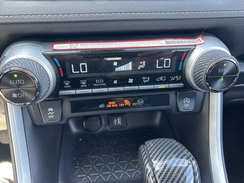 Used 2025 Toyota RAV4 XLE image 14