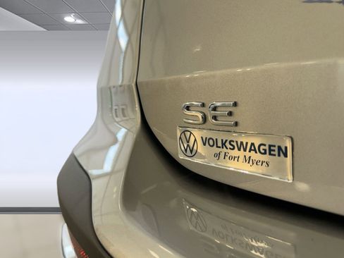 New 2026 Volkswagen Taos SE image 34
