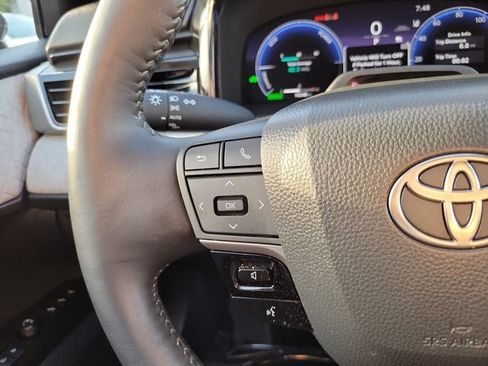 Used 2025 Toyota Camry XLE w/ Premium Plus Package FWD image 15