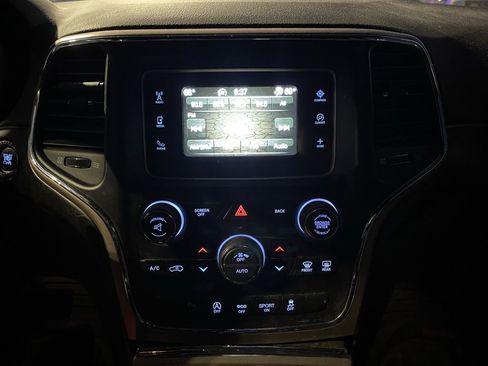 Used 2016 Jeep Grand Cherokee Laredo w/ Quick Order Package 23E image 8