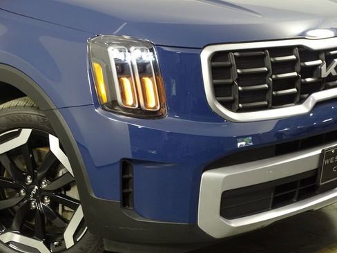 Used 2024 Kia Telluride S image 42