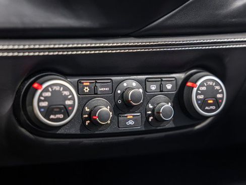 Used 2018 Ferrari 488 Spider RWD image 38