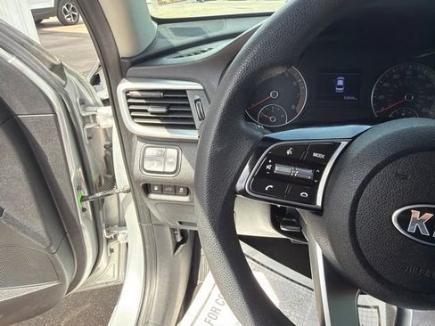 Used 2020 Kia Optima LX FWD image 15