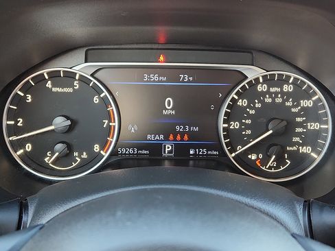 Used 2024 Nissan Altima 2.5 SV image 18