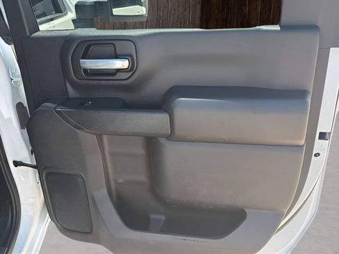 Used 2023 Chevrolet Silverado 2500 LT AWD/4WD image 12