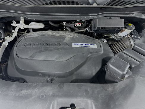 Certified 2020 Honda Pilot Touring image 33