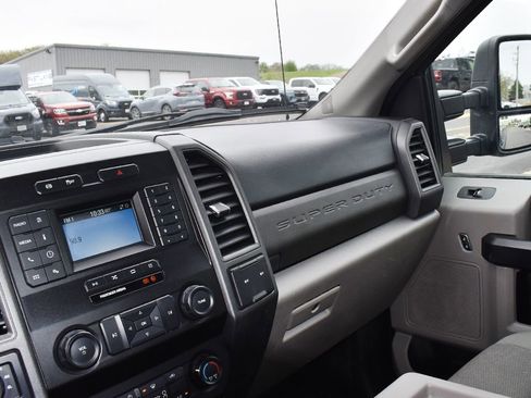 Used 2021 Ford F250 XL w/ Power Equipment Group AWD/4WD image 18