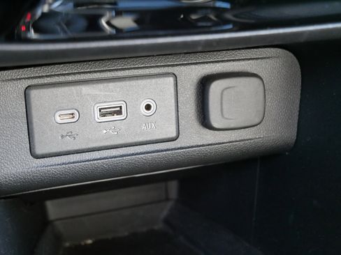 Used 2021 Buick Encore GX Select image 20