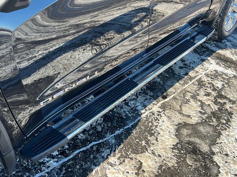 Used 2024 GMC Sierra 1500 Denali AWD/4WD image 9