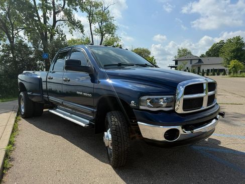 Used 2004 Dodge Ram 3500 Truck SLT AWD/4WD image 3