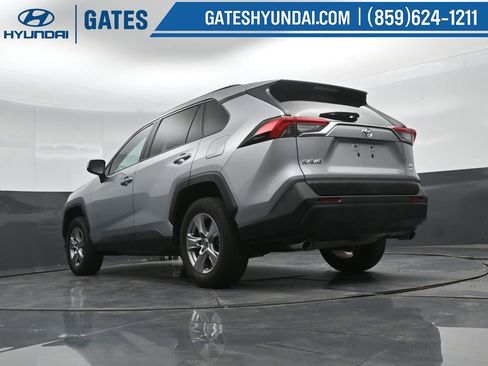 Used 2025 Toyota RAV4 XLE AWD/4WD image 42