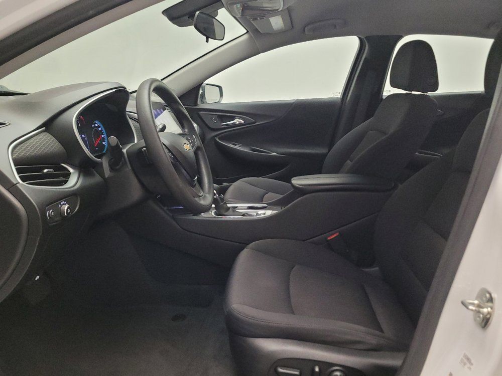 Used 2023 Chevrolet Malibu LT FWD image 17