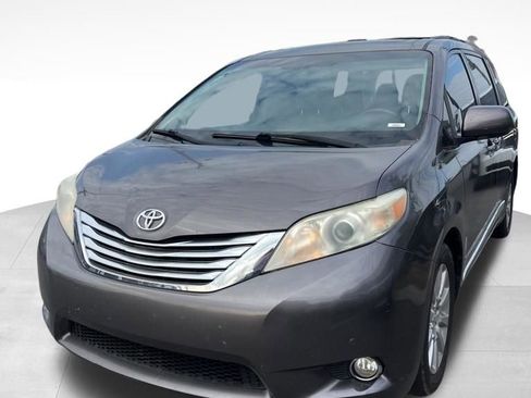 Used 2012 Toyota Sienna Limited w/ Premium Pkg image 1