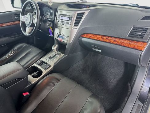 Used 2011 Subaru Outback 2.5i Limited image 35