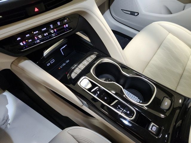 Certified 2023 Buick Envision Avenir AWD/4WD image 17