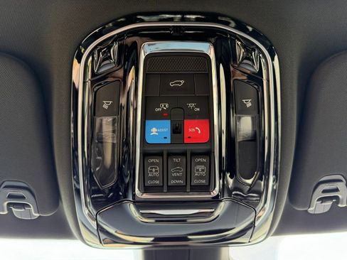 New 2026 Jeep Grand Wagoneer L Summit image 26