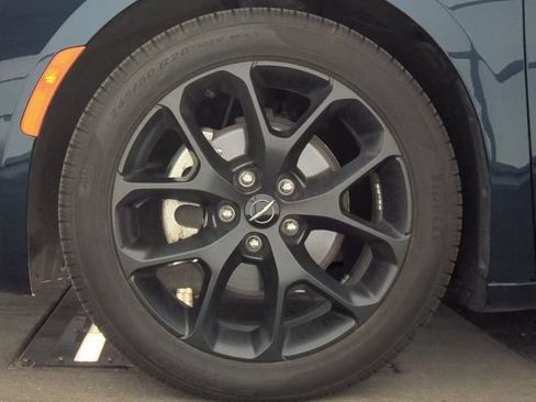 Used 2025 Chrysler Pacifica Limited FWD image 15