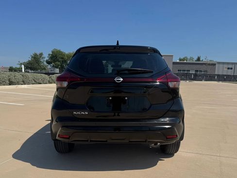 Used 2023 Nissan Kicks S w/ Interior Electronics Package FWD image 5