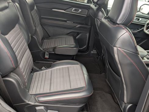 Used 2025 Ford Explorer ST-Line image 19