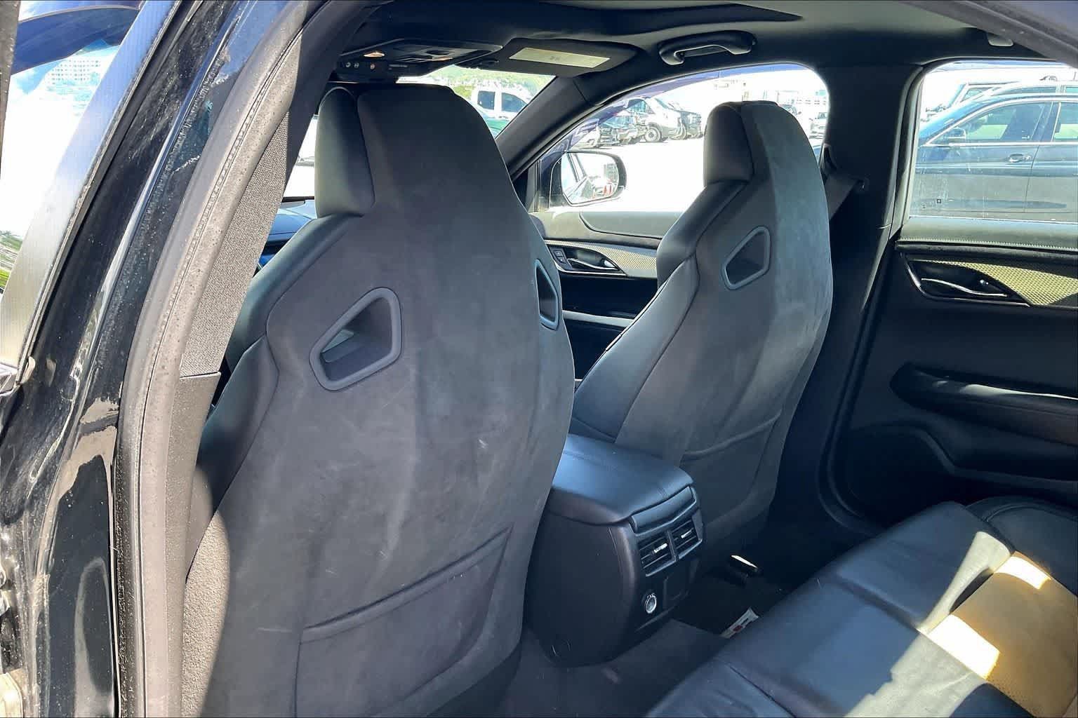 Used 2017 Cadillac ATS V w/ Luxury Package RWD image 12