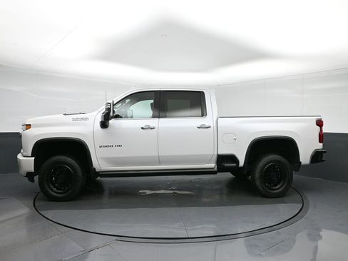 Used 2022 Chevrolet Silverado 2500 High Country w/ Safety Package II image 4