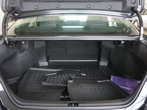 Used 2025 Toyota Camry LE image 17