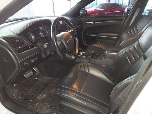 Used 2023 Chrysler 300 C RWD image 15