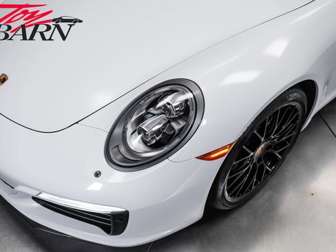 Used 2017 Porsche 911 Carrera RWD image 19