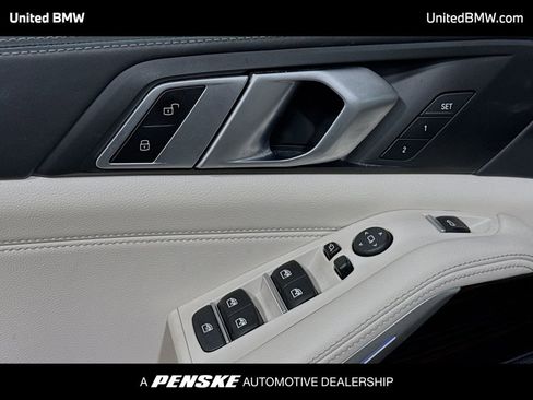 Used 2020 BMW X5 xDrive40i w/ Premium Package image 3