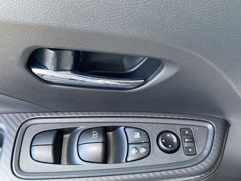Certified 2025 Nissan Versa SV w/ Trunk Package FWD image 21