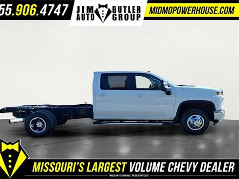 Used 2025 Chevrolet Silverado 3500 LT w/ Convenience Package image 8