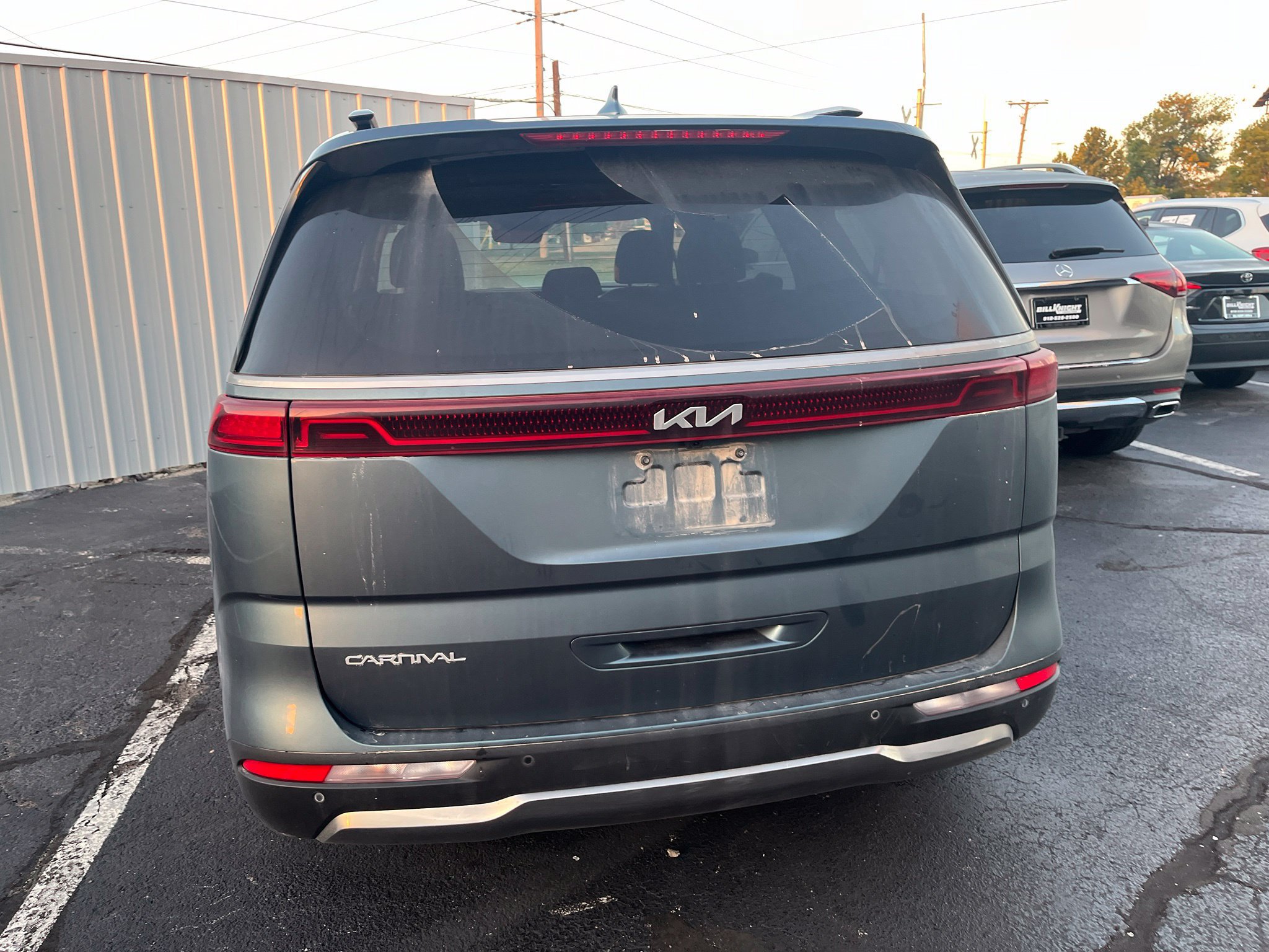 Used 2023 Kia Carnival SX Prestige FWD image 4