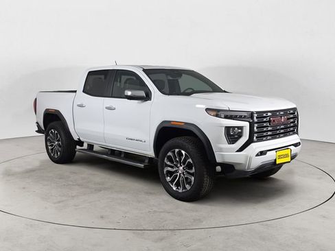 Used 2026 GMC Canyon Denali AWD/4WD image 7
