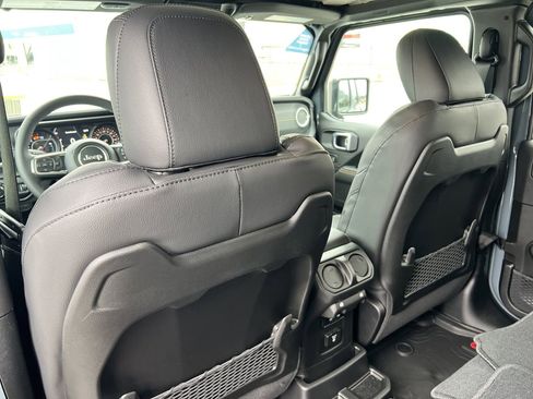 New 2026 Jeep Wrangler Sahara image 22
