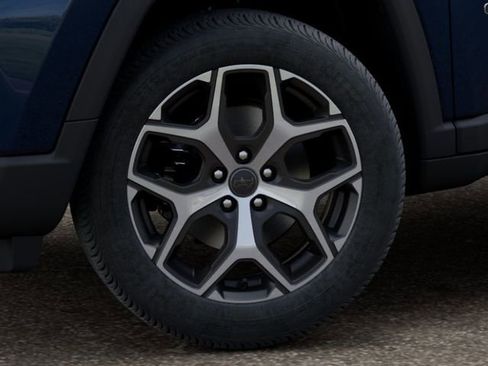 New 2026 Jeep Compass Limited image 8