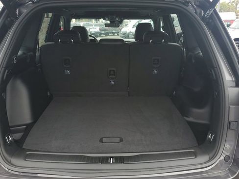 New 2025 Jeep Grand Cherokee Altitude image 9